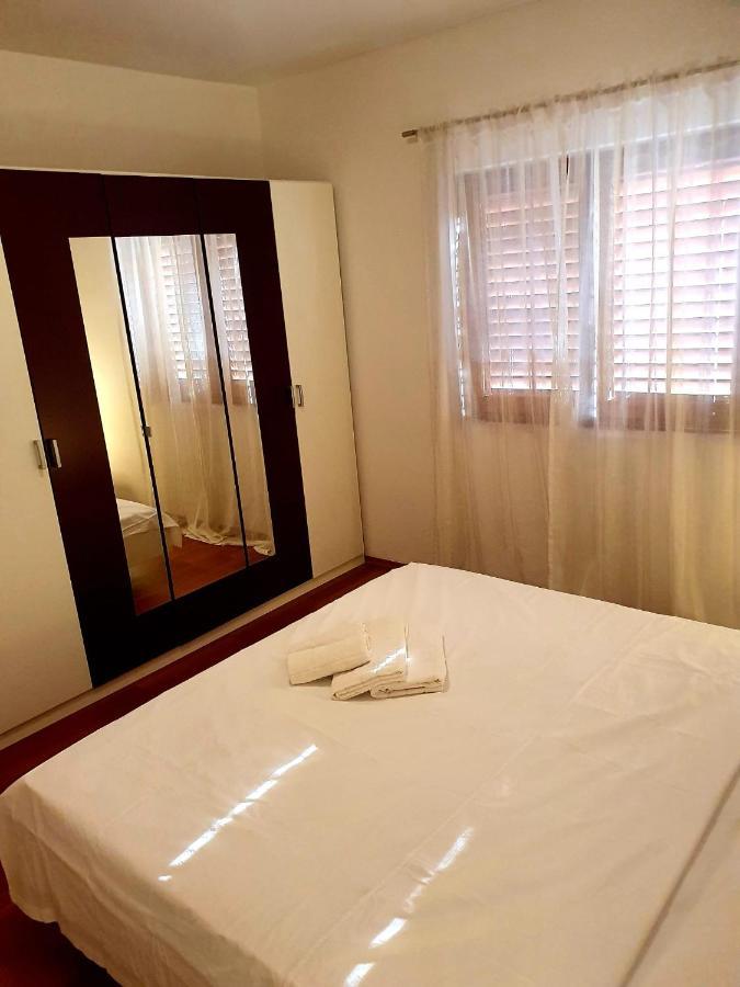 Apartmani Desnica Kruševo Exterior foto